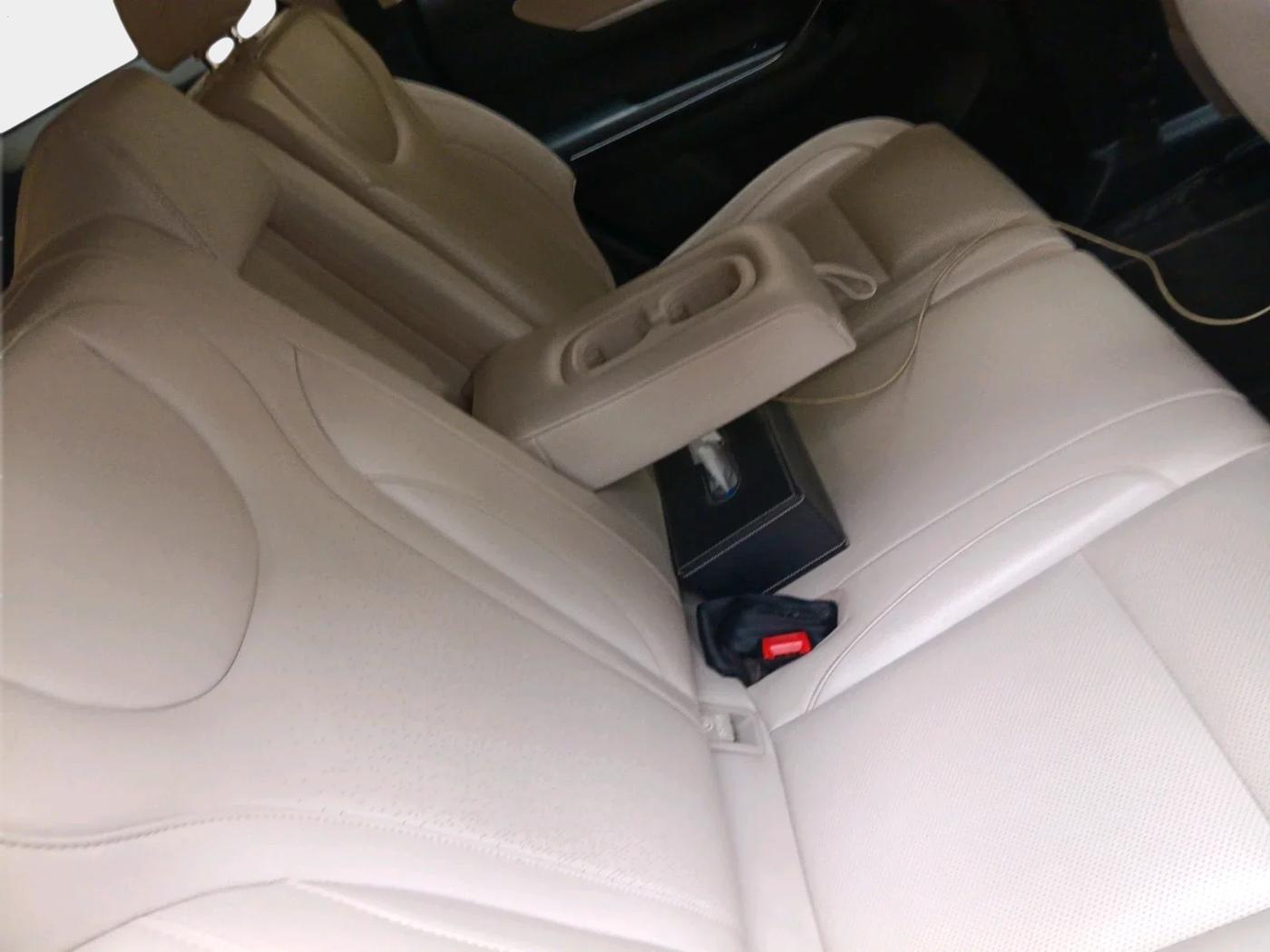 2021 Mahindra XUV700 AX 7 LUXURY D AT 7 STR, Diesel, Automatic, 80,192 km, interior