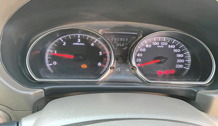 2015 Nissan Sunny XV DIESEL, Diesel, Manual, 2,50,353 km, interior