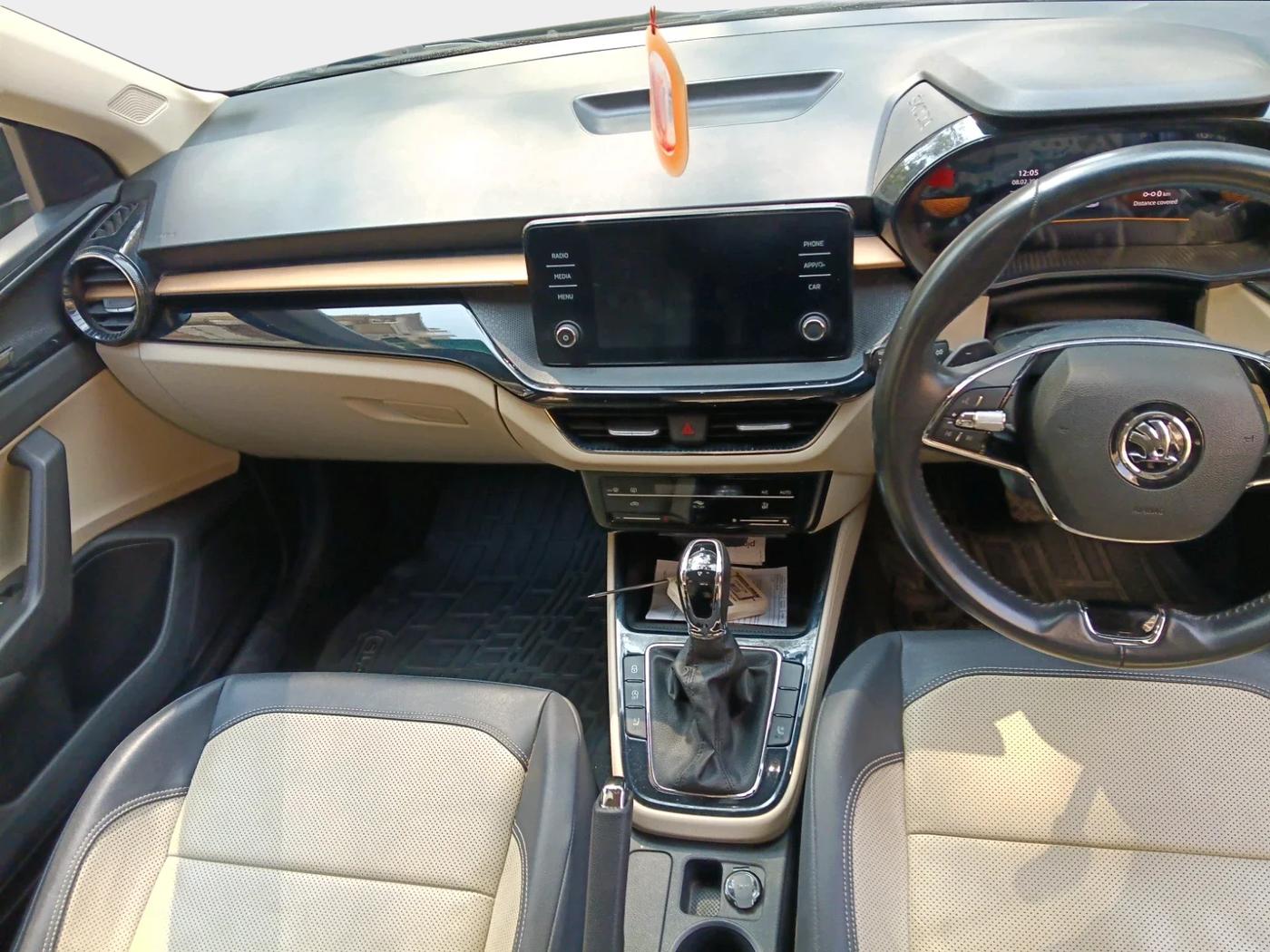 2023 Skoda SLAVIA STYLE 1.5L TSI DSG, Petrol, Automatic, 20,562 km, interior