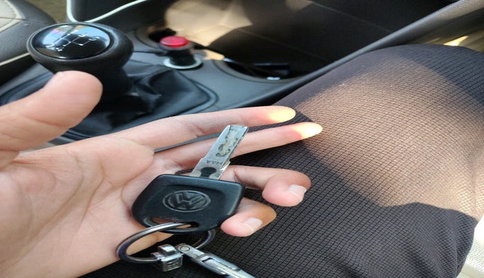 2012 Volkswagen Vento TRENDLINE 1.6, Petrol, Manual, 87,345 km, interior