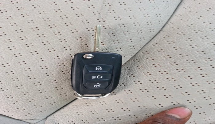 2025 Tata Tiago XZA iCNG, CNG, Automatic, 7,606 km, interior