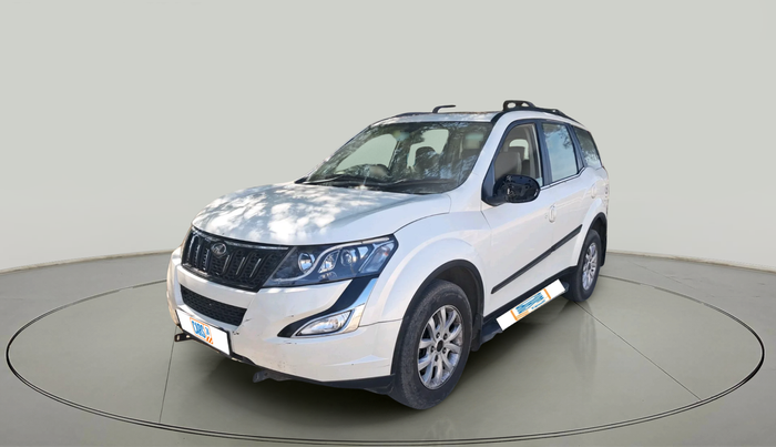 2017 Mahindra XUV500 W10, Diesel, Manual, 1,47,850 km, exterior