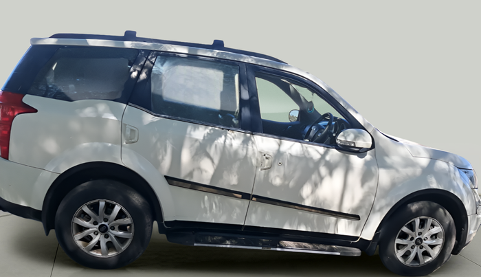 2017 Mahindra XUV500 W10, Diesel, Manual, 1,47,850 km, exterior