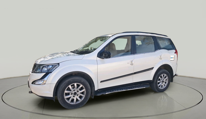 2017 Mahindra XUV500 W10, Diesel, Manual, 1,47,850 km, exterior