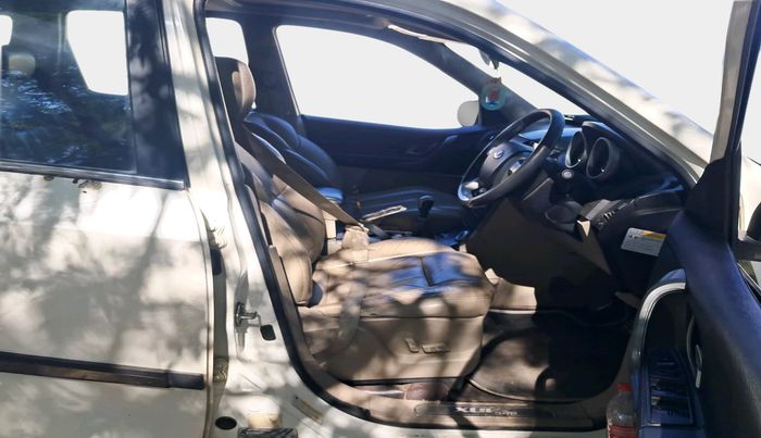 2017 Mahindra XUV500 W10, Diesel, Manual, 1,47,850 km, interior