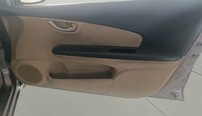 2015 Honda Amaze 1.5L I-DTEC VX, Diesel, Manual, 1,26,890 km, interior