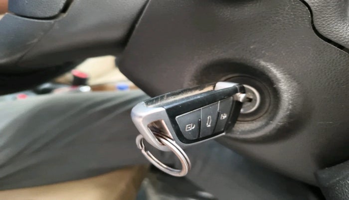 2014 Hyundai Xcent S (O) 1.2, Petrol, Manual, 1,30,338 km, interior