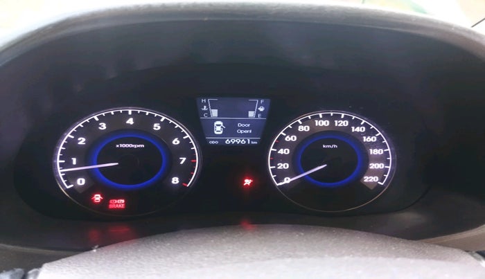 2011 Hyundai Verna FLUIDIC 1.6 VTVT SX OPT, Petrol, Manual, 69,961 km, interior