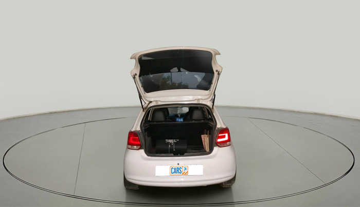 2014 Volkswagen Polo HIGHLINE1.2L, Petrol, Manual, 1,23,343 km, exterior