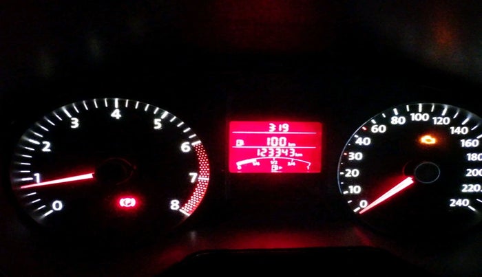 2014 Volkswagen Polo HIGHLINE1.2L, Petrol, Manual, 1,23,343 km, interior