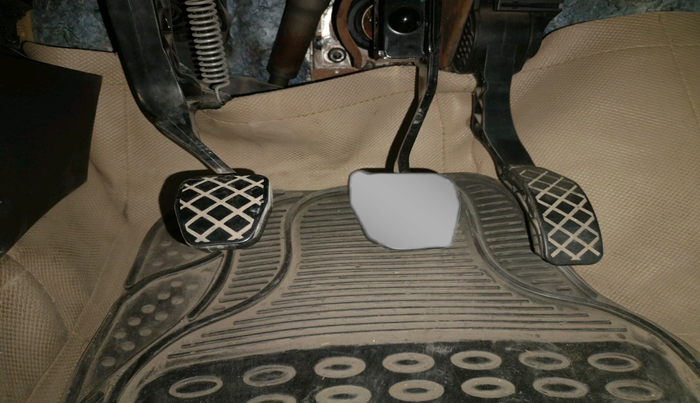 2014 Volkswagen Polo HIGHLINE1.2L, Petrol, Manual, 1,23,343 km, interior