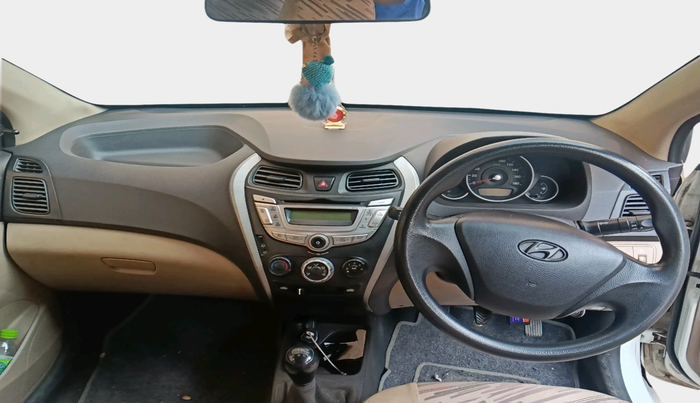 2013 Hyundai Eon MAGNA +, Petrol, Manual, 1,20,041 km, interior