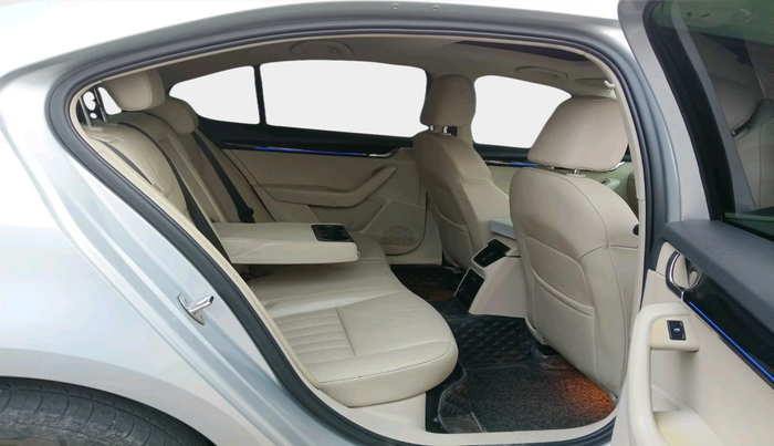 2019 Skoda Octavia 2.0 TDI L&K AT, Diesel, Automatic, 94,760 km, interior