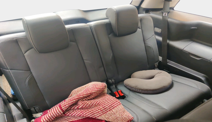 2017 Tata Hexa XT 4X2 7 STR, Diesel, Manual, 1,48,951 km, interior