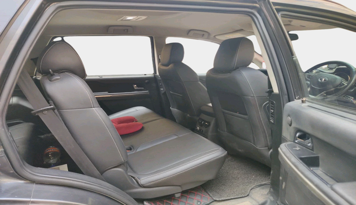 2017 Tata Hexa XT 4X2 7 STR, Diesel, Manual, 1,48,951 km, interior