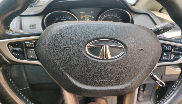 2017 Tata Hexa XT 4X2 7 STR, Diesel, Manual, 1,48,951 km, interior