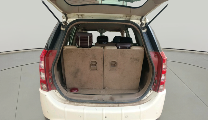 2012 Mahindra XUV500 W8, Diesel, Manual, 2,14,193 km, exterior
