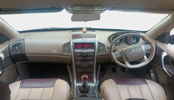 2012 Mahindra XUV500 W8, Diesel, Manual, 2,14,193 km, interior