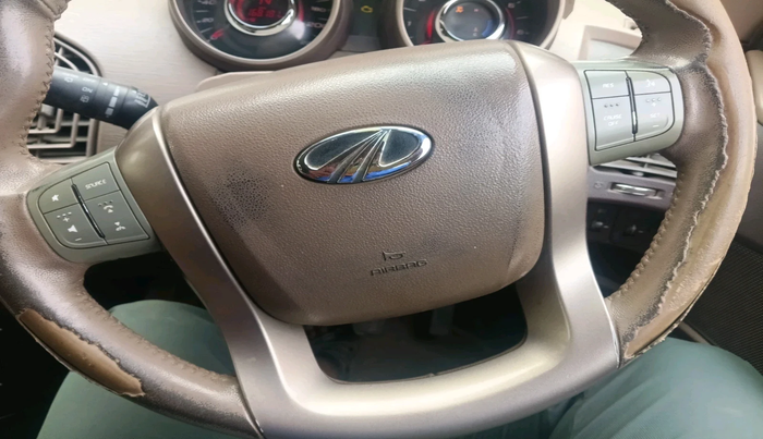 2012 Mahindra XUV500 W8, Diesel, Manual, 2,14,193 km, interior