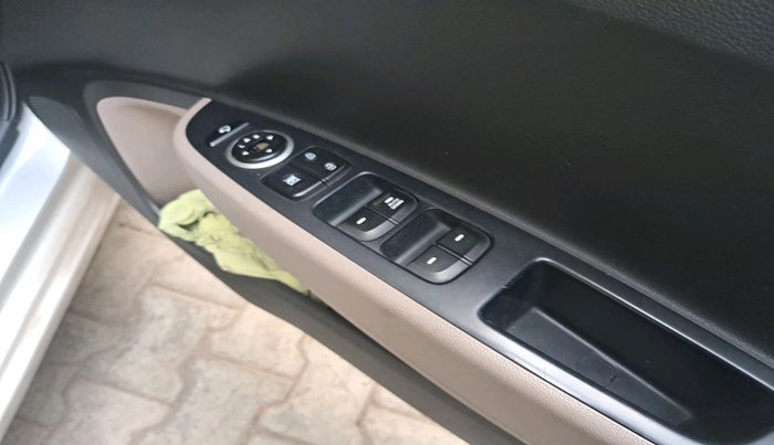 2014 Hyundai Grand i10 SPORTZ 1.2 KAPPA VTVT, Petrol, Manual, 31,769 km, interior