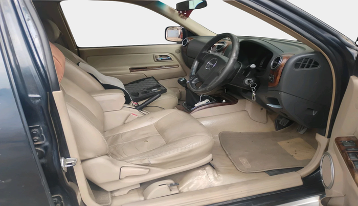 2014 ISUZU MU-7 4x2 MT, Diesel, Manual, 1,60,231 km, interior