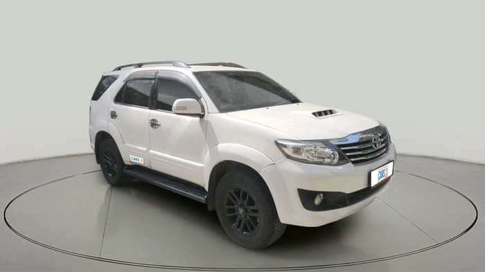 2014 Toyota Fortuner 3.0 4X2 AT, Diesel, Automatic, 2,10,915 km, exterior