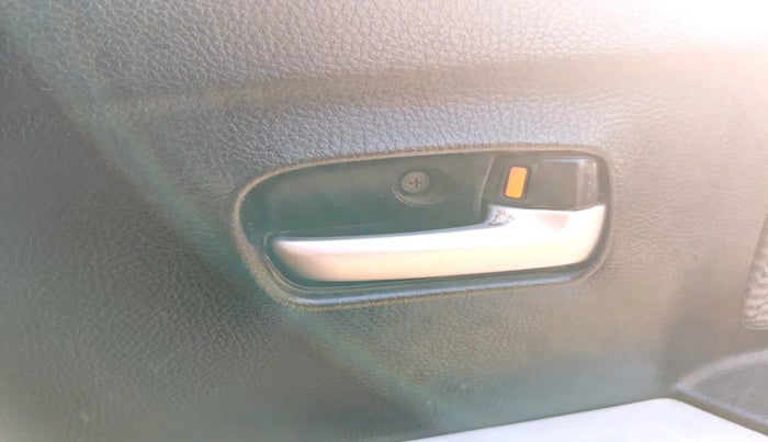 2013 Maruti Wagon R 1.0 LXI CNG, Petrol, Manual, 1,27,427 km, interior