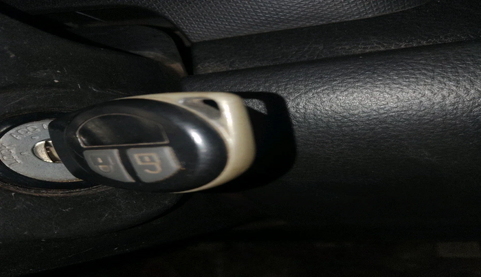 2014 Maruti Swift VXI, Petrol, Manual, 80,372 km, interior