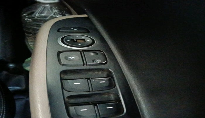 2014 Hyundai Grand i10 SPORTZ 1.2 KAPPA VTVT, Petrol, Manual, 64,877 km, interior