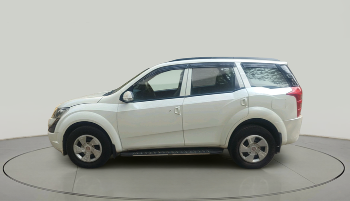 2017 Mahindra XUV500 W4, Diesel, Manual, 1,08,618 km, exterior