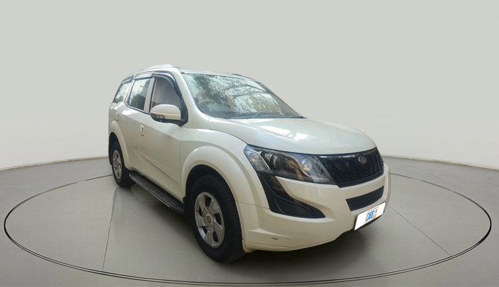 2017 Mahindra XUV500 W4, Diesel, Manual, 1,08,618 km, exterior