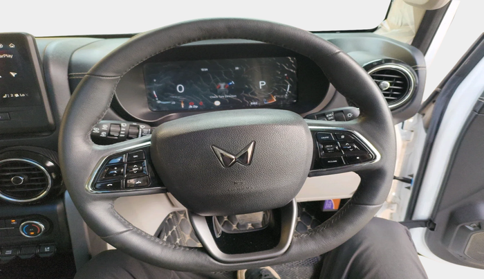 2025 Mahindra Thar Roxx AX7 L Diesel AT 2WD, Diesel, Automatic, 6,162 km, interior