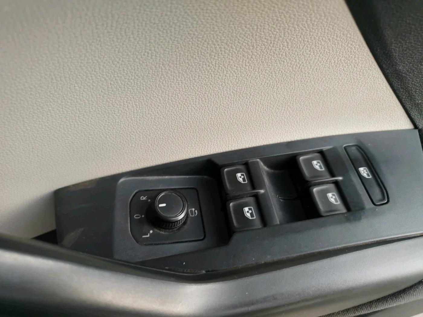 2022 Volkswagen TAIGUN HIGHLINE 1.0 TSI AT, Petrol, Automatic, 40,562 km, interior