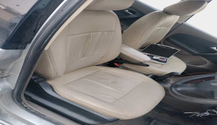 2012 Skoda Rapid 1.6 MPI ACTIVE, Petrol, Manual, 34,673 km, interior