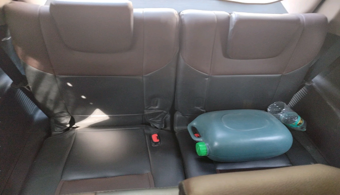 2014 Mahindra XUV500 W6, Diesel, Manual, 1,08,276 km, interior