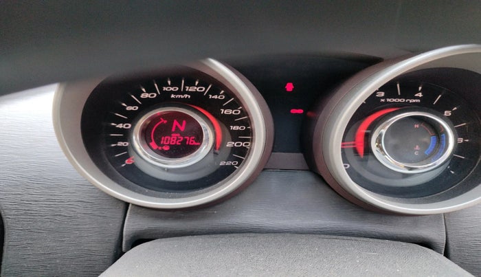 2014 Mahindra XUV500 W6, Diesel, Manual, 1,08,276 km, interior