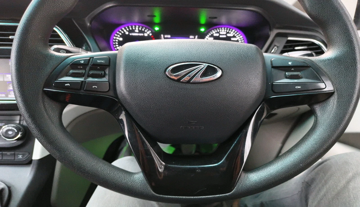 2020 Mahindra MARAZZO M 6 + 7 STR, Diesel, Manual, 78,808 km, interior