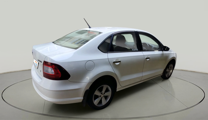 2017 Skoda Rapid AMBITION 1.6 MPI MT, Petrol, Manual, 32,596 km, exterior