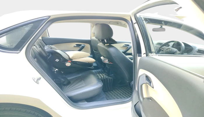 2017 Skoda Rapid AMBITION 1.6 MPI MT, Petrol, Manual, 32,596 km, interior