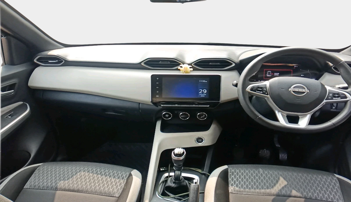 2024 Nissan MAGNITE XV MT, Petrol, Manual, 10,454 km, interior