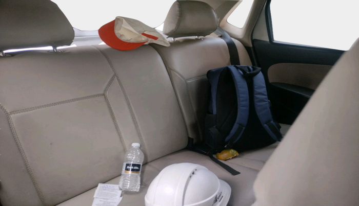 2011 Volkswagen Polo TRENDLINE 1.2L DIESEL, Diesel, Manual, 1,44,889 km, interior