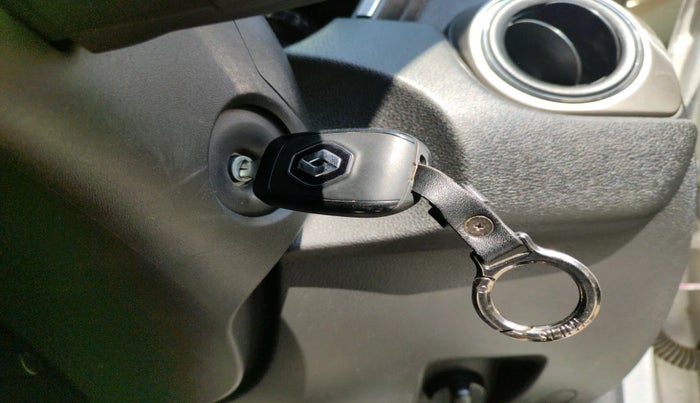 2021 Renault Duster RXZ 1.3 TURBO PETROL CVT, Petrol, Automatic, 30,909 km, interior