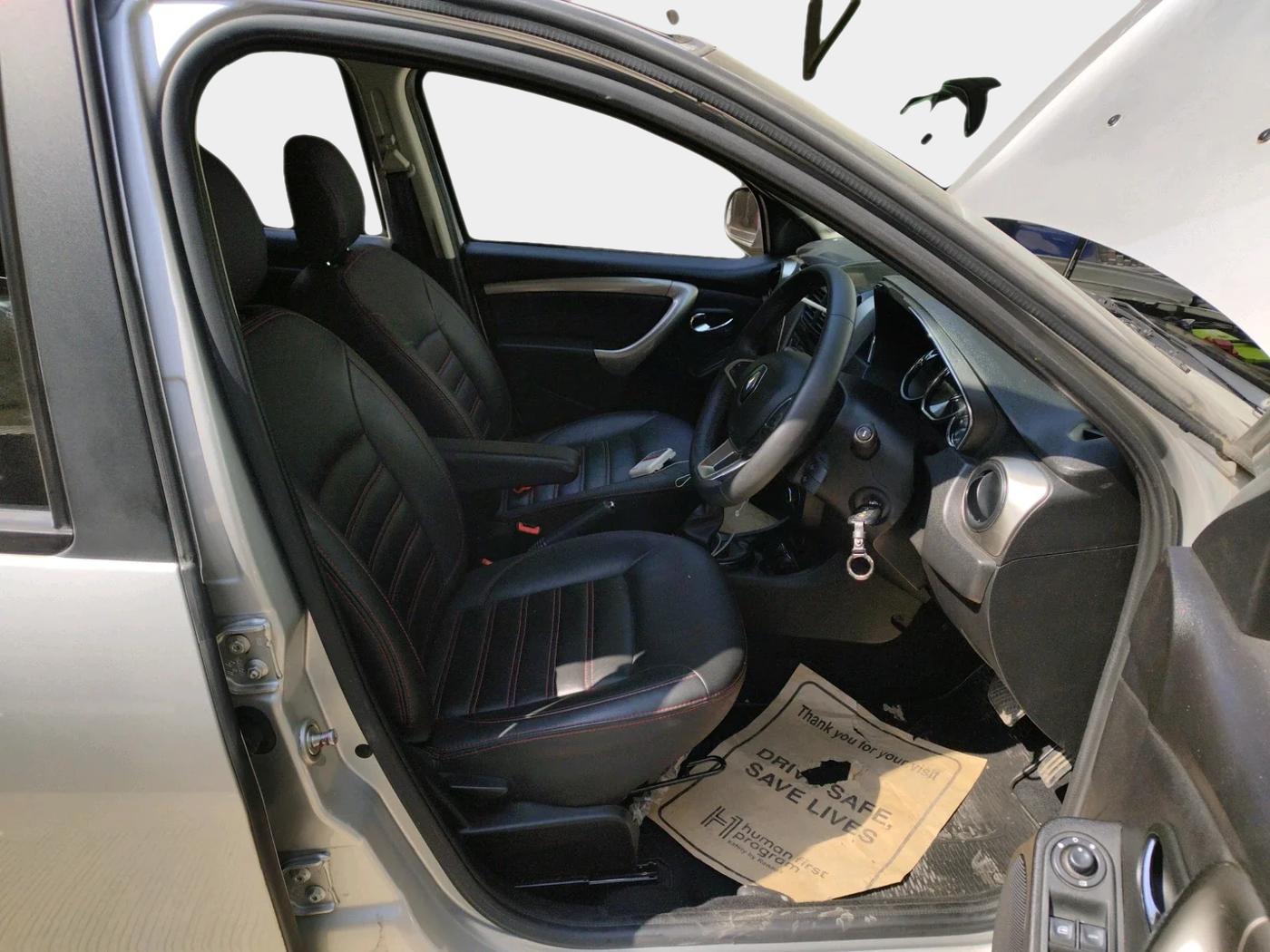 2021 Renault Duster RXZ 1.3 TURBO PETROL CVT, Petrol, Automatic, 30,909 km, interior