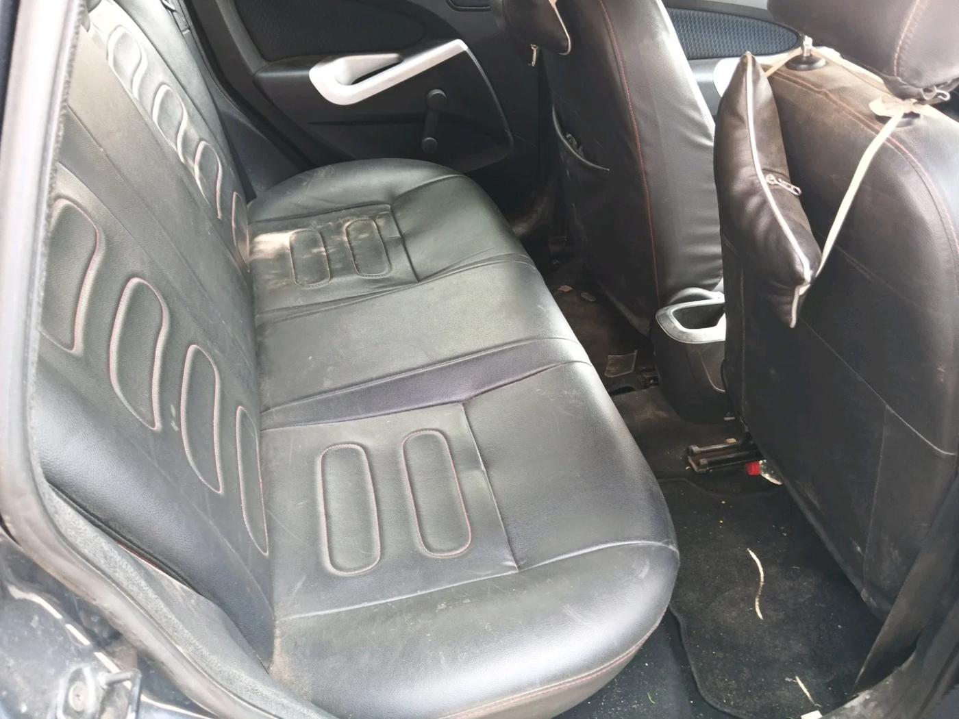 2014 Ford Figo TITANIUM 1.4 DIESEL, Diesel, Manual, 1,00,259 km, interior