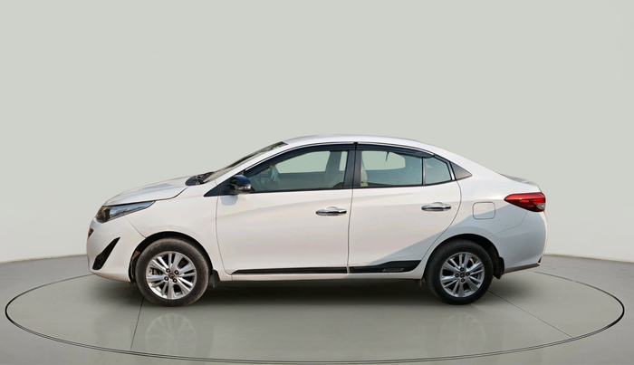 2019 Toyota YARIS VX MT, Petrol, Manual, 65,330 km, exterior