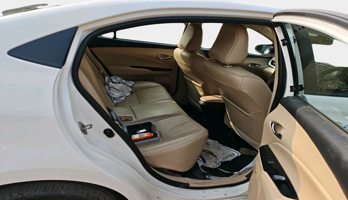 2019 Toyota YARIS VX MT, Petrol, Manual, 65,330 km, interior