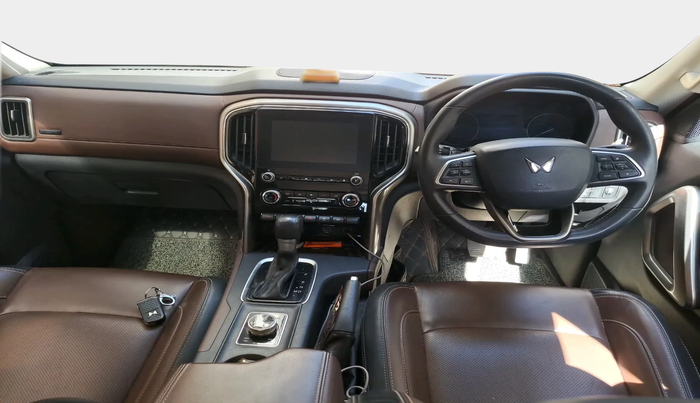 2023 Mahindra SCORPIO-N Z8 L DIESEL AT 4WD 7 STR, Diesel, Automatic, 37,339 km, interior