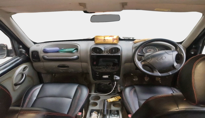 2014 Mahindra Scorpio LX, Diesel, Manual, 99,182 km, interior