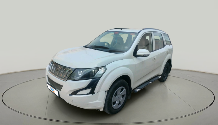2015 Mahindra XUV500 W4, Diesel, Manual, 1,82,129 km, exterior