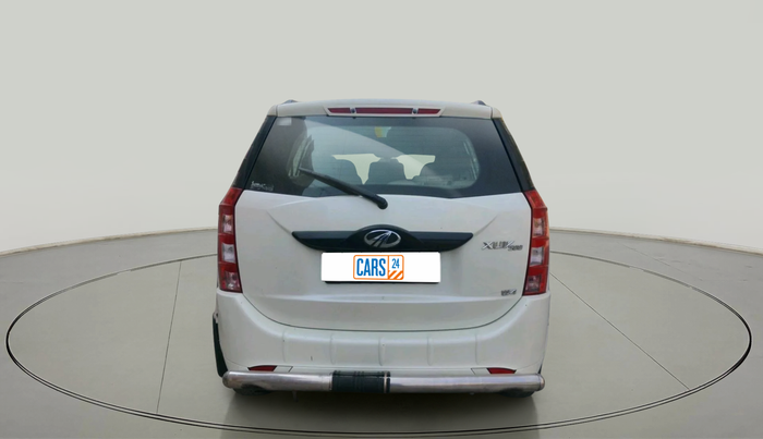 2015 Mahindra XUV500 W4, Diesel, Manual, 1,82,129 km, exterior